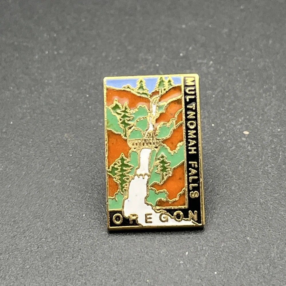 Oregon Multnoman Falls United States Of America‎ Lapel Hat Pin